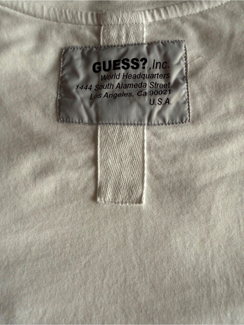 GUESS Originals White T-Shirt with Nylon Zip Pocket Size S - Picture 7 of 8